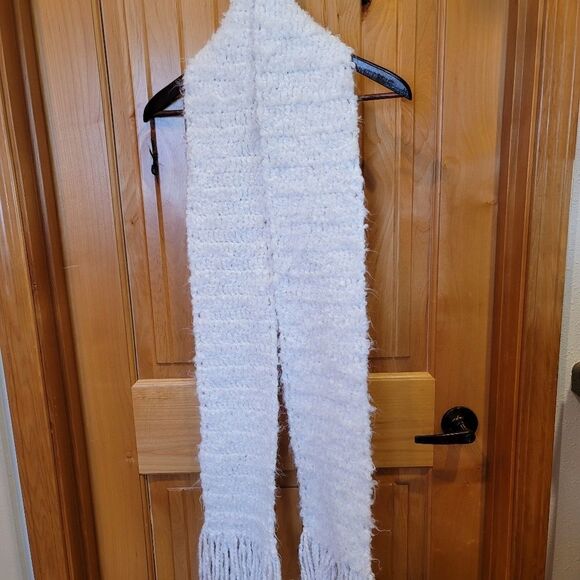 Scarf    - Picture 1 of 1